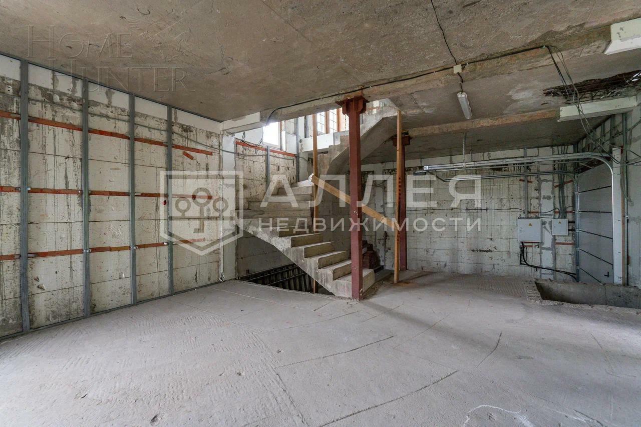 4-этажный таунхаус 362.6 м² без отделки