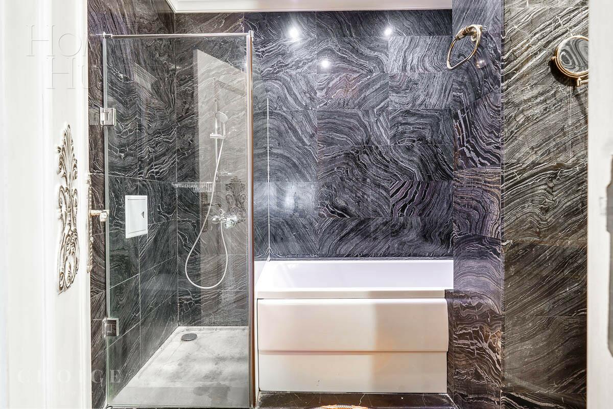 3-этажный таунхаус 400 м² с отделкой