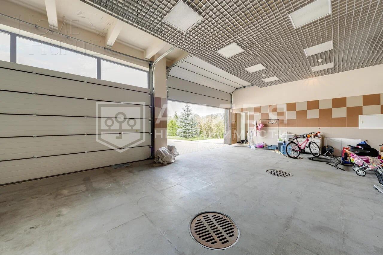 2-этажный коттедж 1 500 м² с отделкой