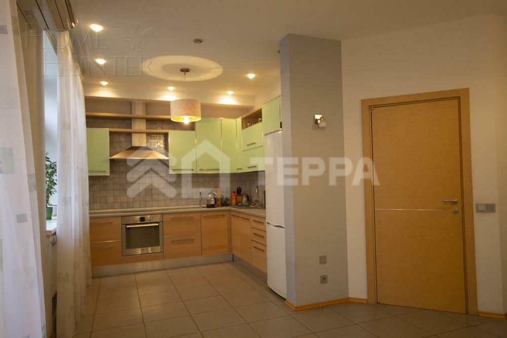 4-этажный таунхаус 240 м² с отделкой