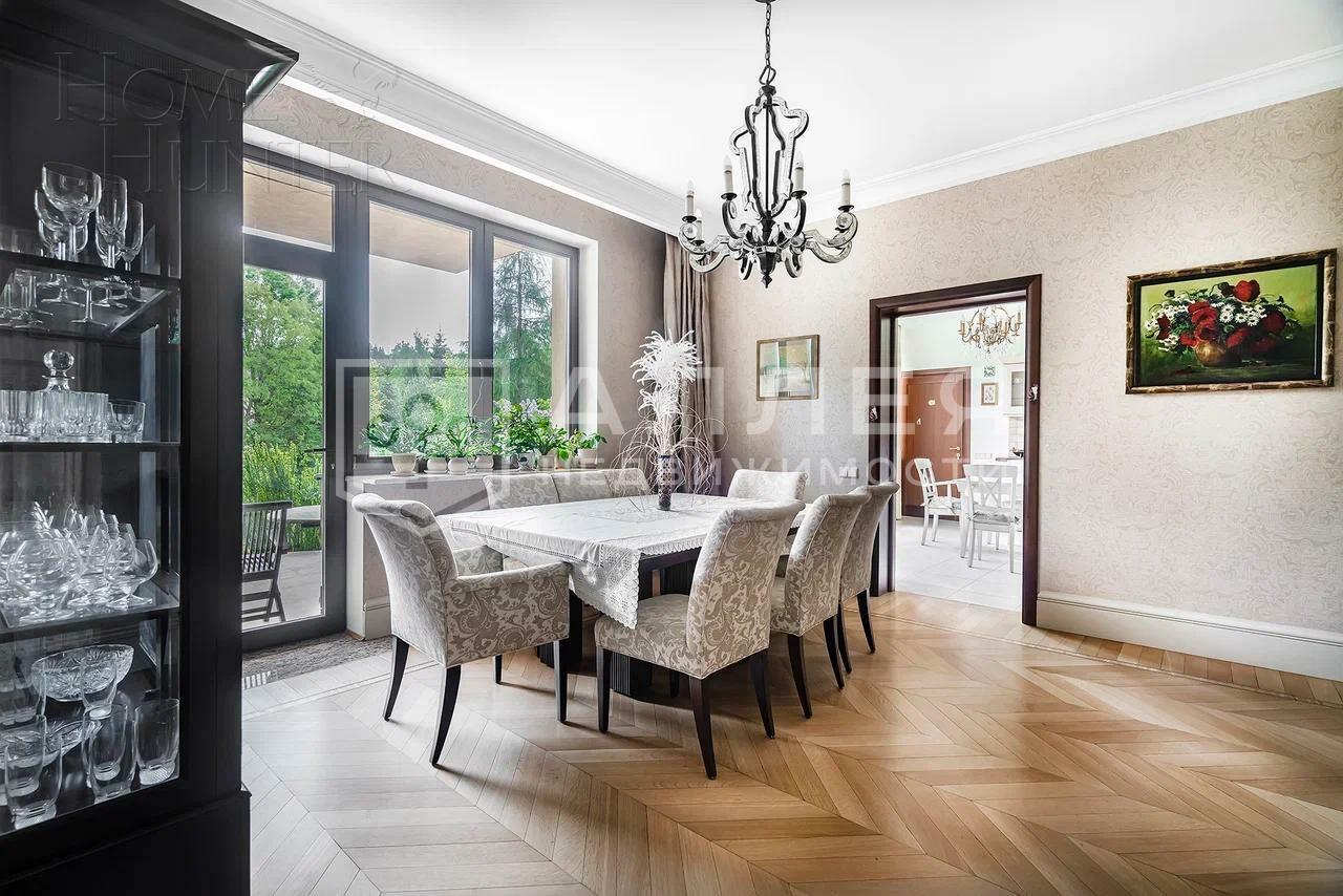 2-этажный коттедж 750 м² с отделкой