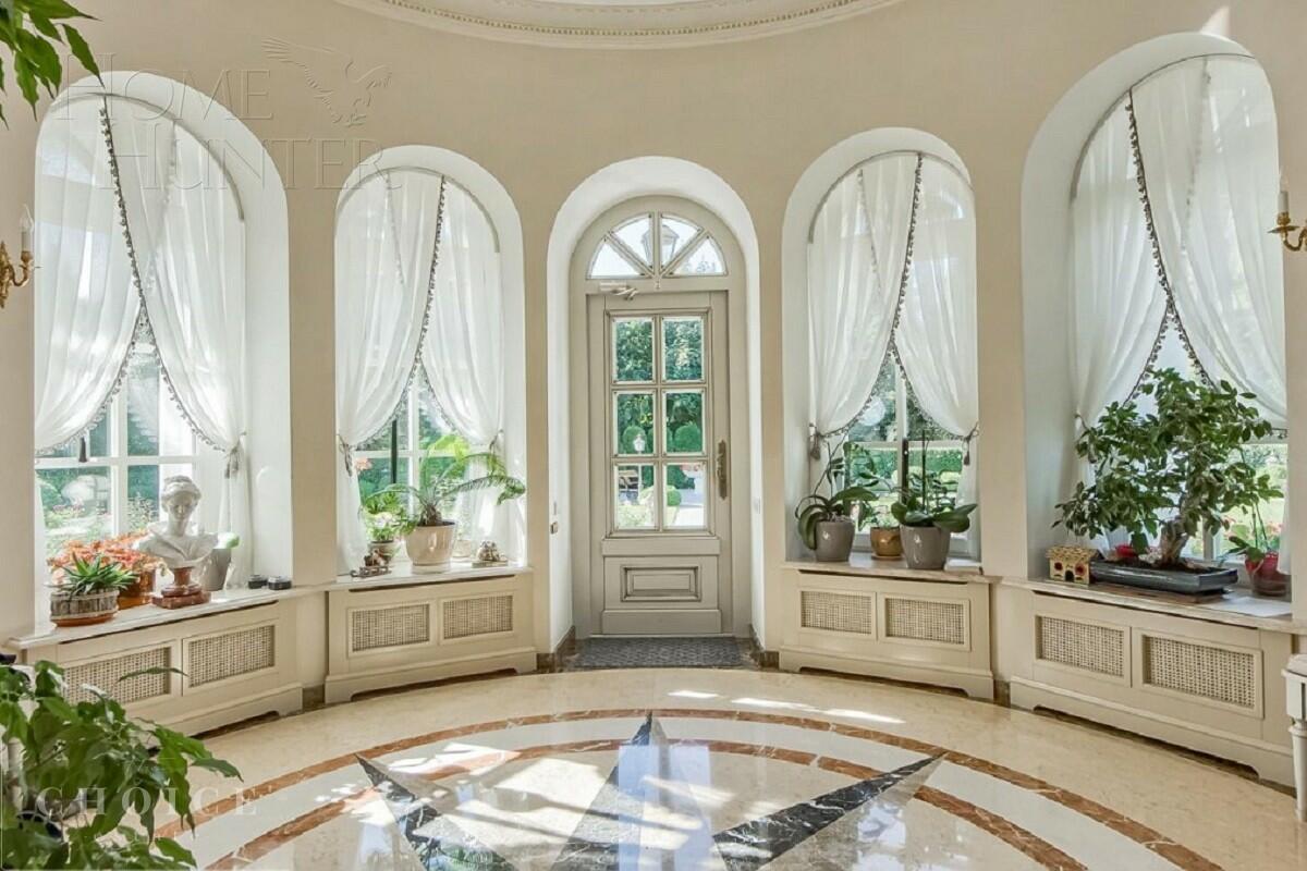 2-этажный коттедж 2 000 м² с отделкой