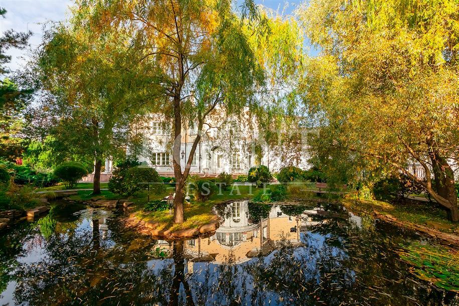 КОТТЕДЖ 2 000 м² с отделкой