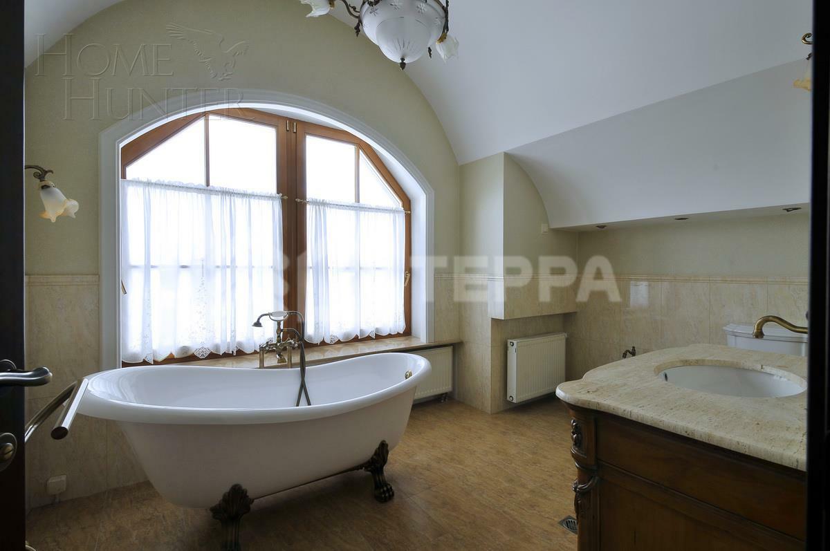 2-этажный коттедж 250 м² с отделкой