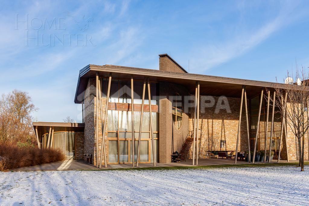 2-этажный коттедж 1 360 м² с отделкой