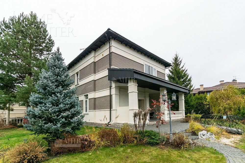 2-этажный коттедж 810 м² с отделкой