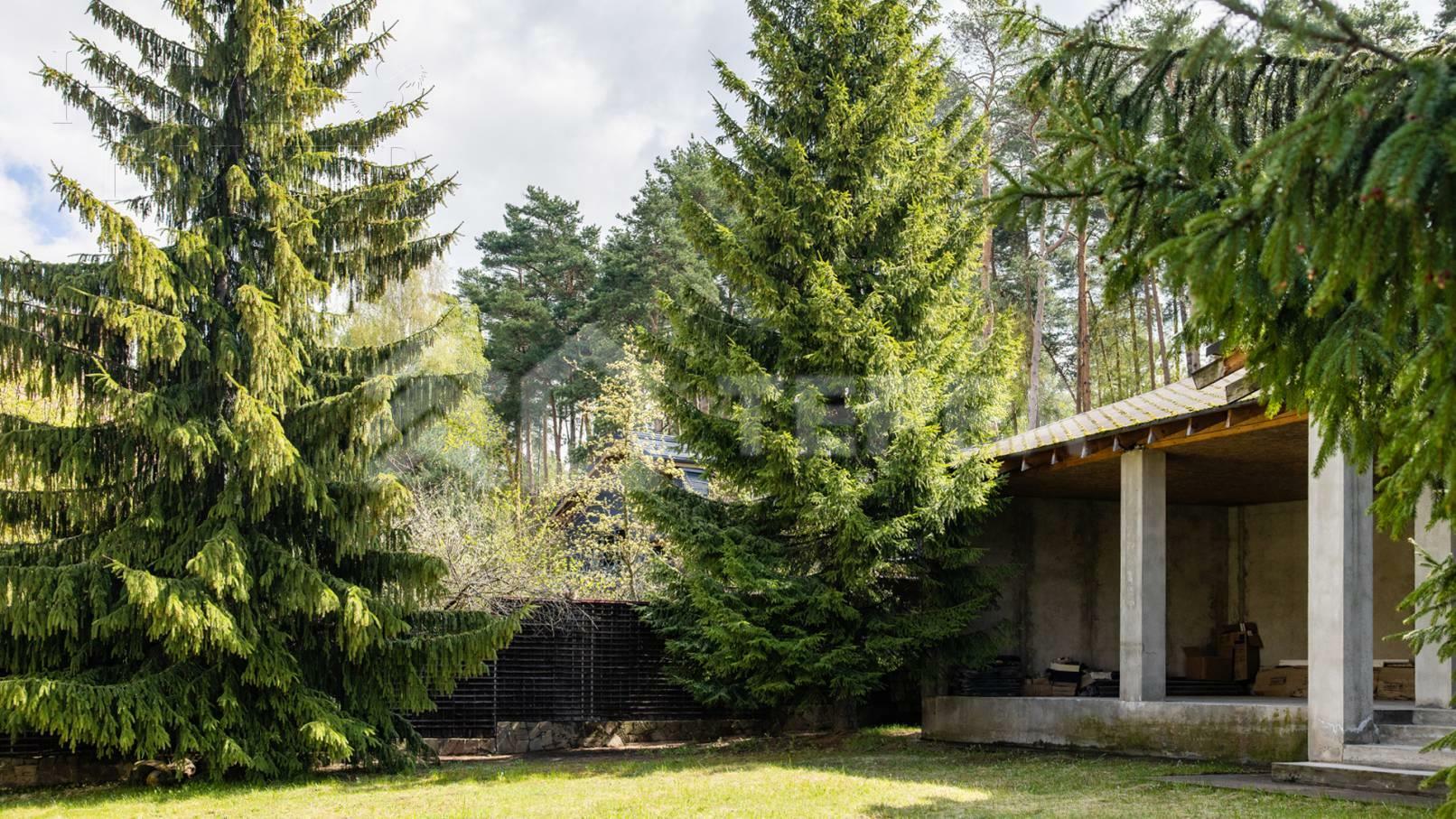 2-этажный коттедж 1 300 м² без отделки