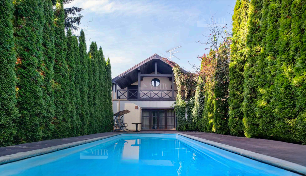 2-этажный коттедж 360 м² с отделкой