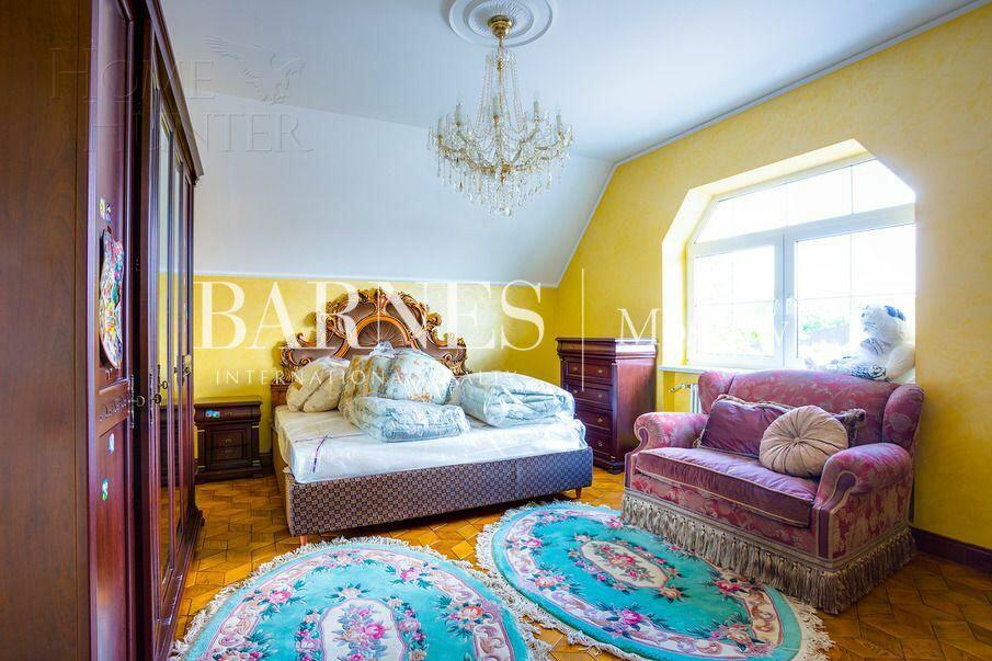 2-этажный коттедж 750 м² с отделкой