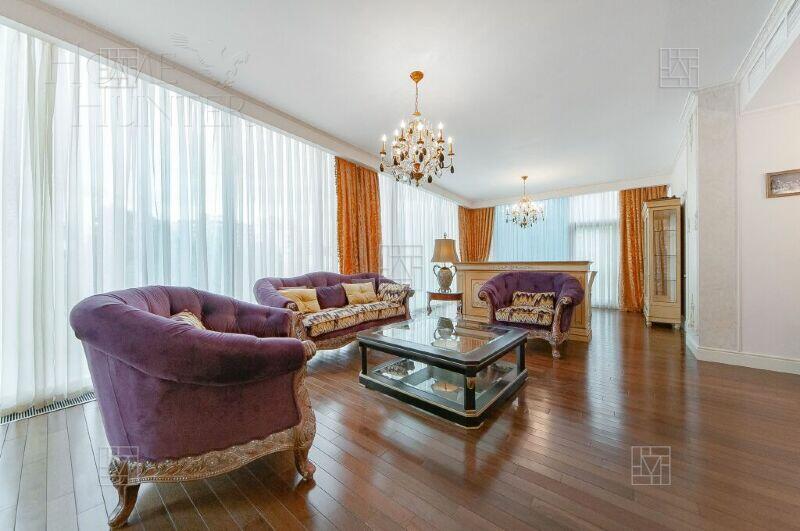 6-КОМН. КВАРТИРА С ОТДЕЛКОЙ 300.3 М² НА 4 ЭТАЖЕ