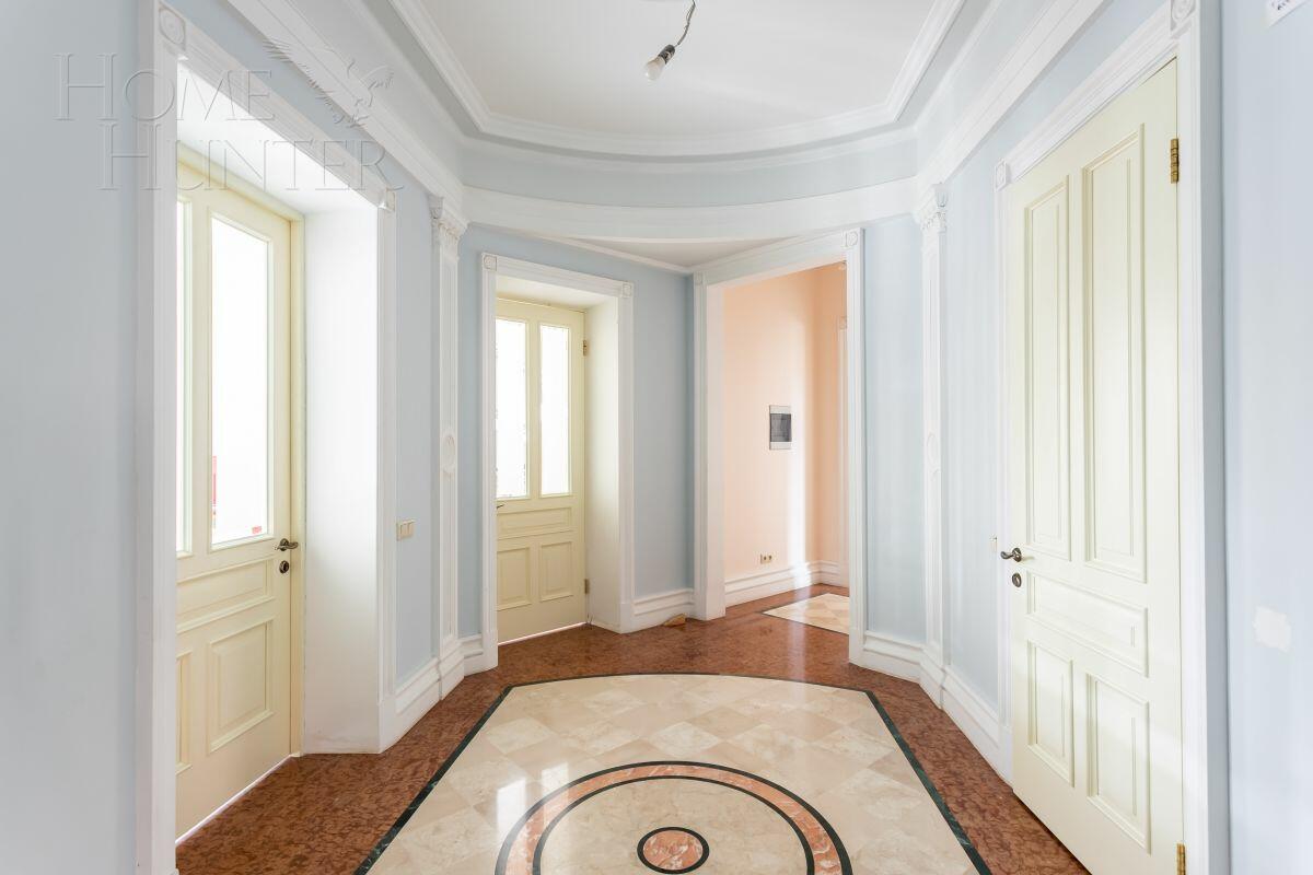 2-этажный коттедж 900 м² с отделкой