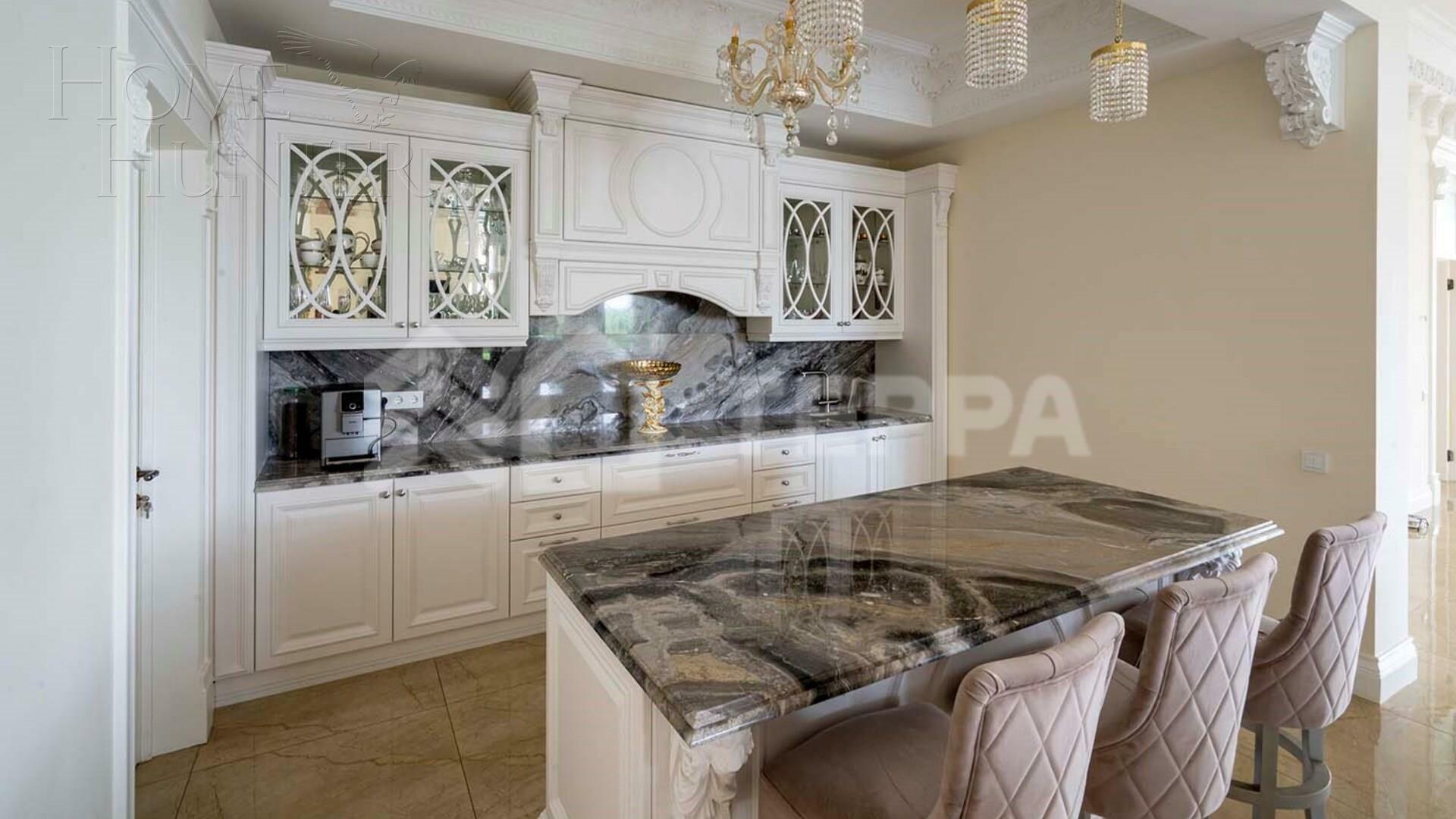 2-этажный коттедж 1 667 м² с отделкой