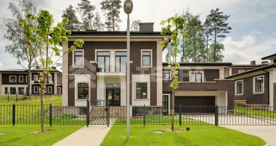 2-этажный коттедж 432.9 м² без отделки