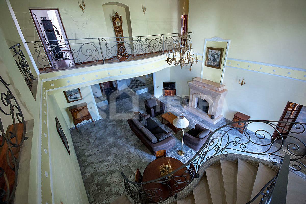 2-этажный коттедж 760 м² с отделкой