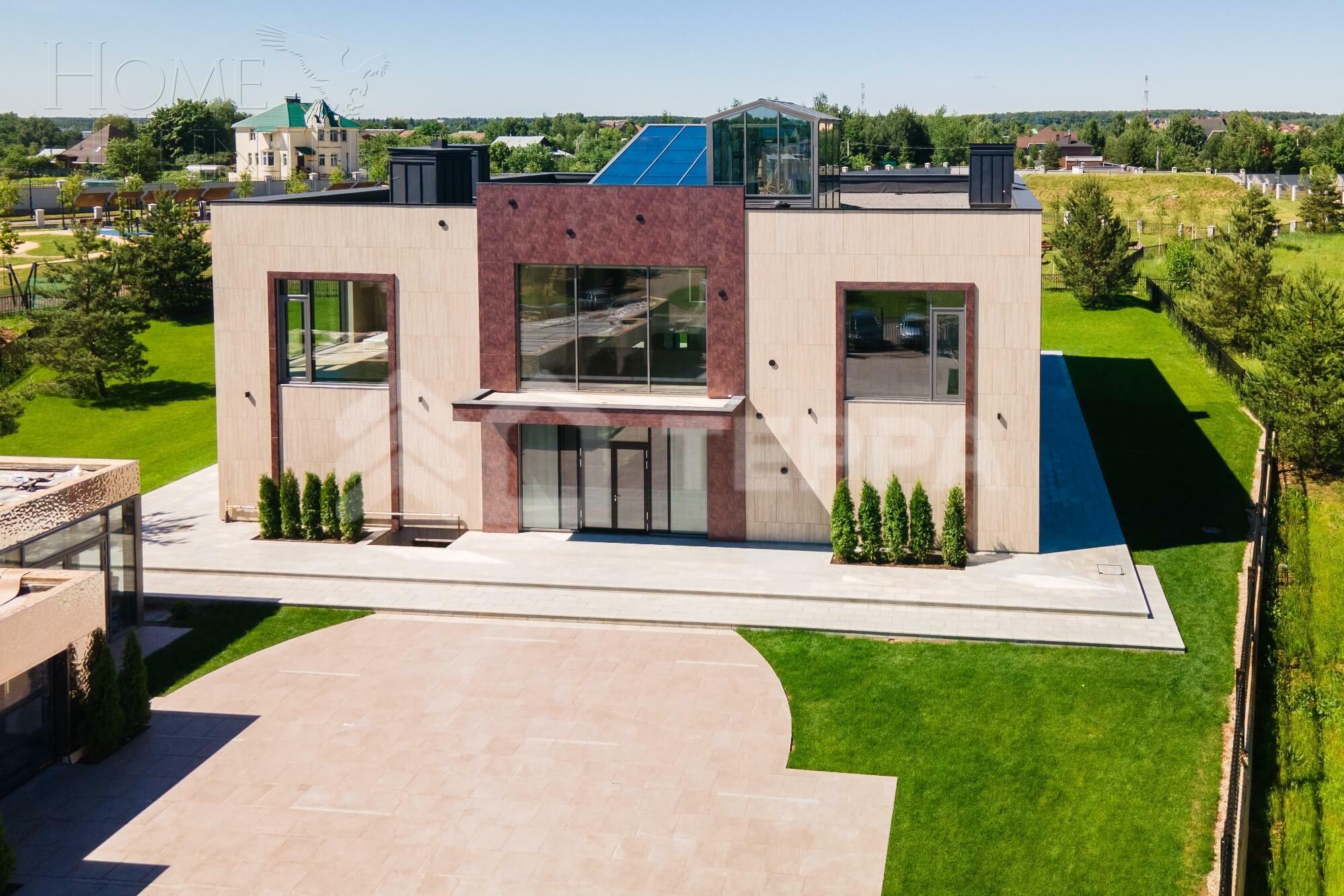 2-этажный коттедж 1 500 м² с отделкой