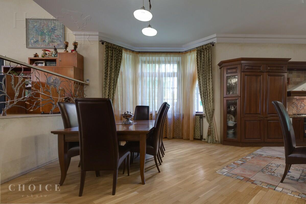 2-этажный коттедж 550 м² с отделкой