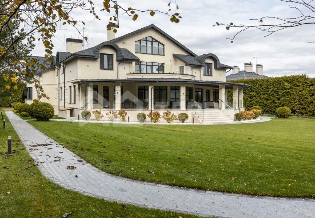 2-этажный коттедж 1 130 м² с отделкой