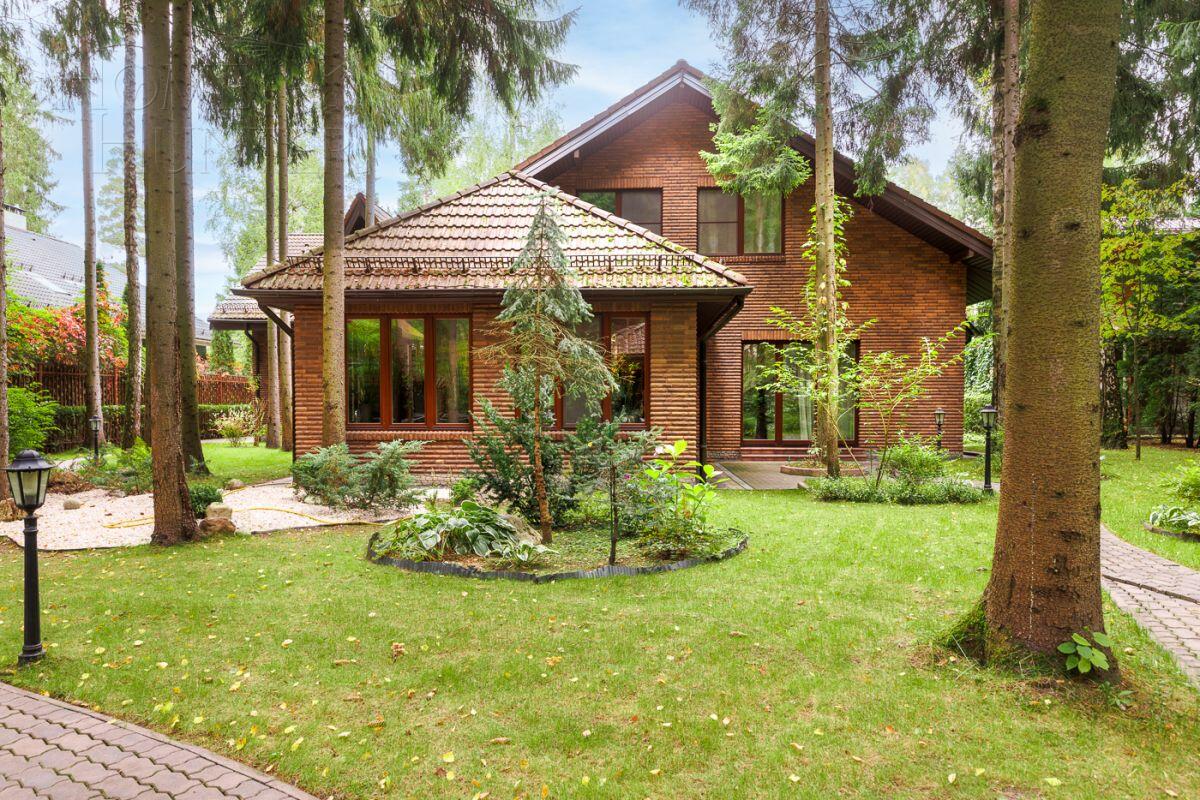 2-этажный коттедж 398.2 м² с отделкой