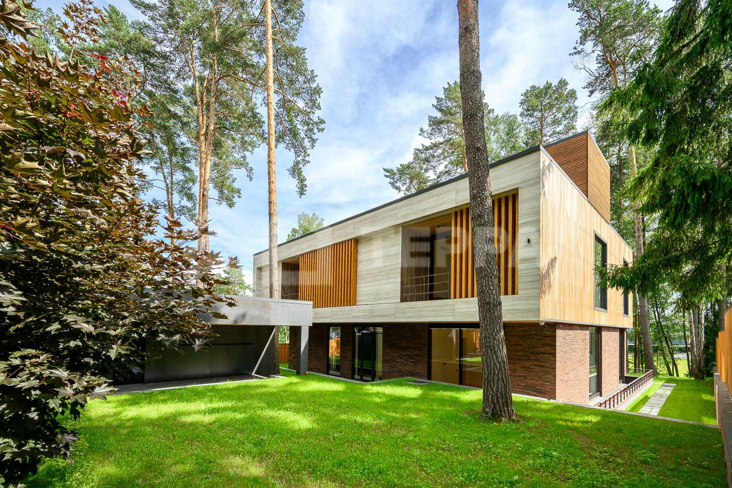 2-этажный коттедж 865 м² с отделкой