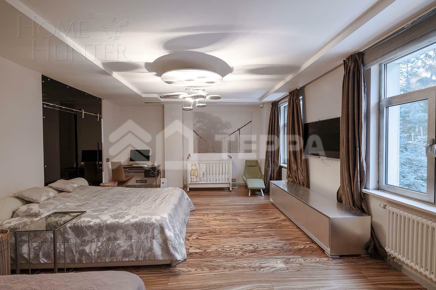 3-этажный таунхаус 350 м² с отделкой