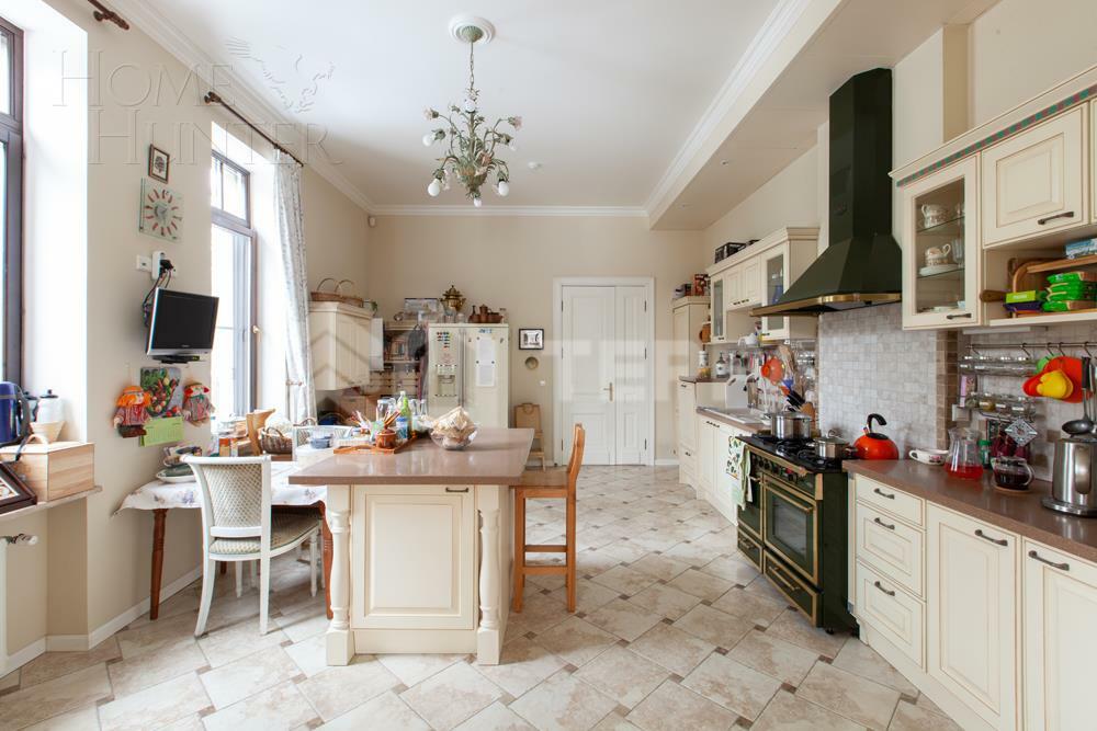 КОТТЕДЖ 972 м² с отделкой