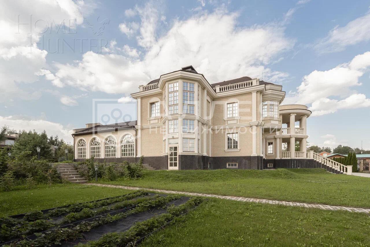 2-этажный коттедж 1 500 м² с отделкой