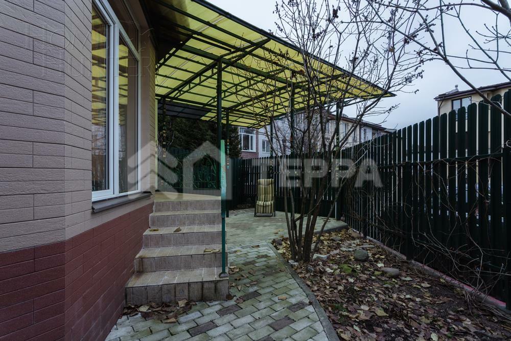 3-этажный таунхаус 200 м² с отделкой