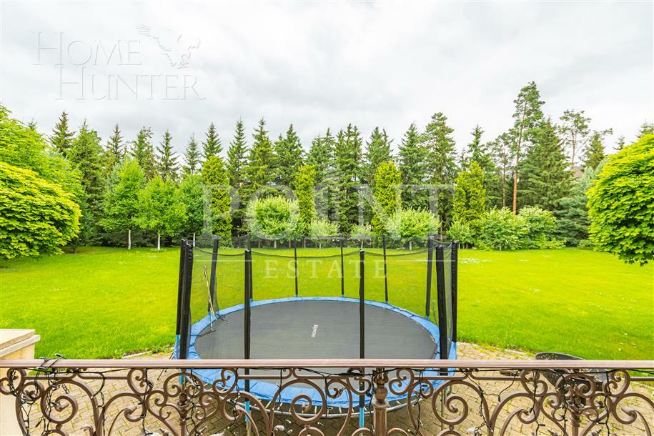 2-этажный коттедж 1 800 м² с отделкой