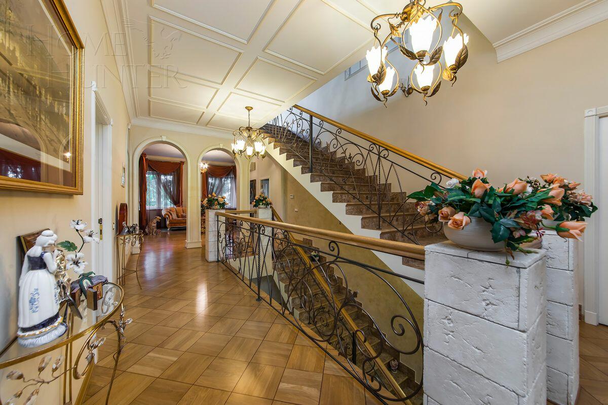 3-этажный коттедж 780 м² с отделкой