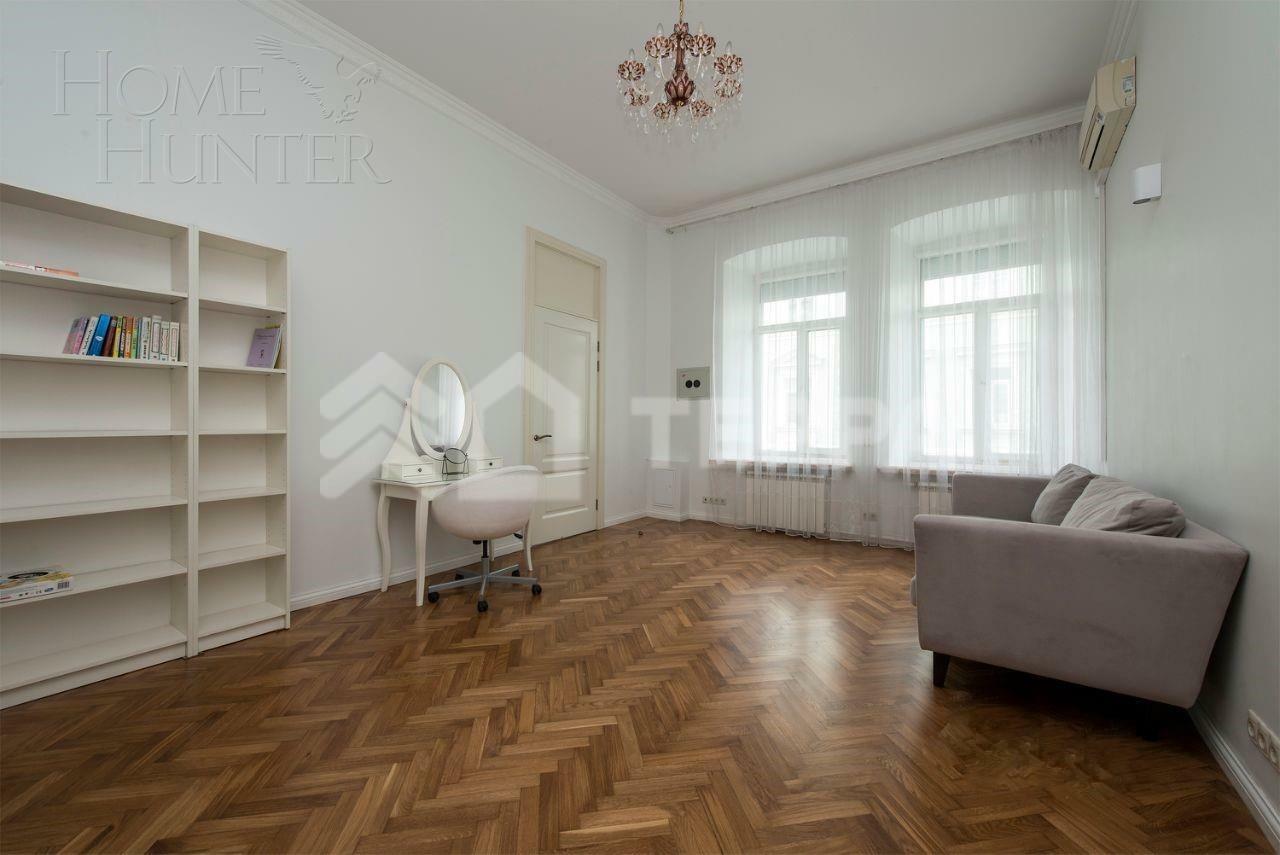 7-КОМН. КВАРТИРА С ОТДЕЛКОЙ 193.5 М² НА 3 ЭТАЖЕ