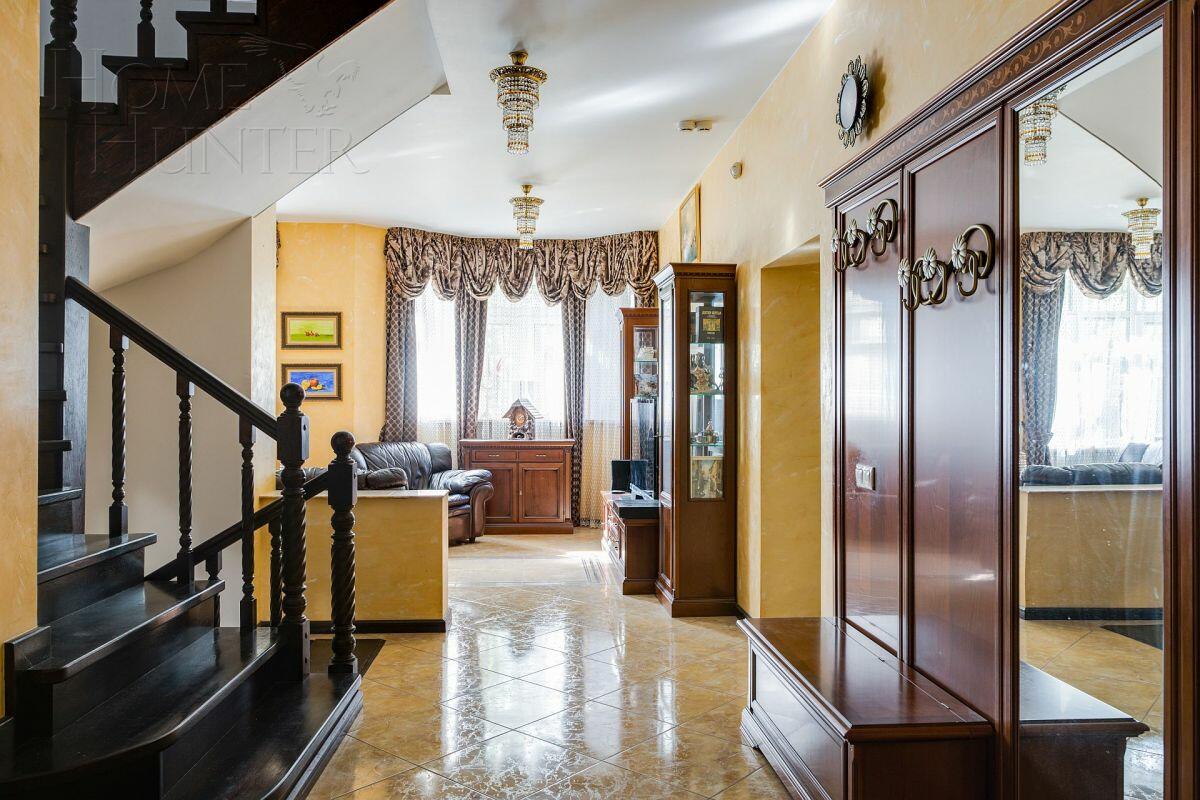 2-этажный коттедж 948 м² с отделкой