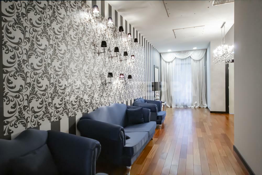 3-этажный коттедж 1 300 м² с отделкой