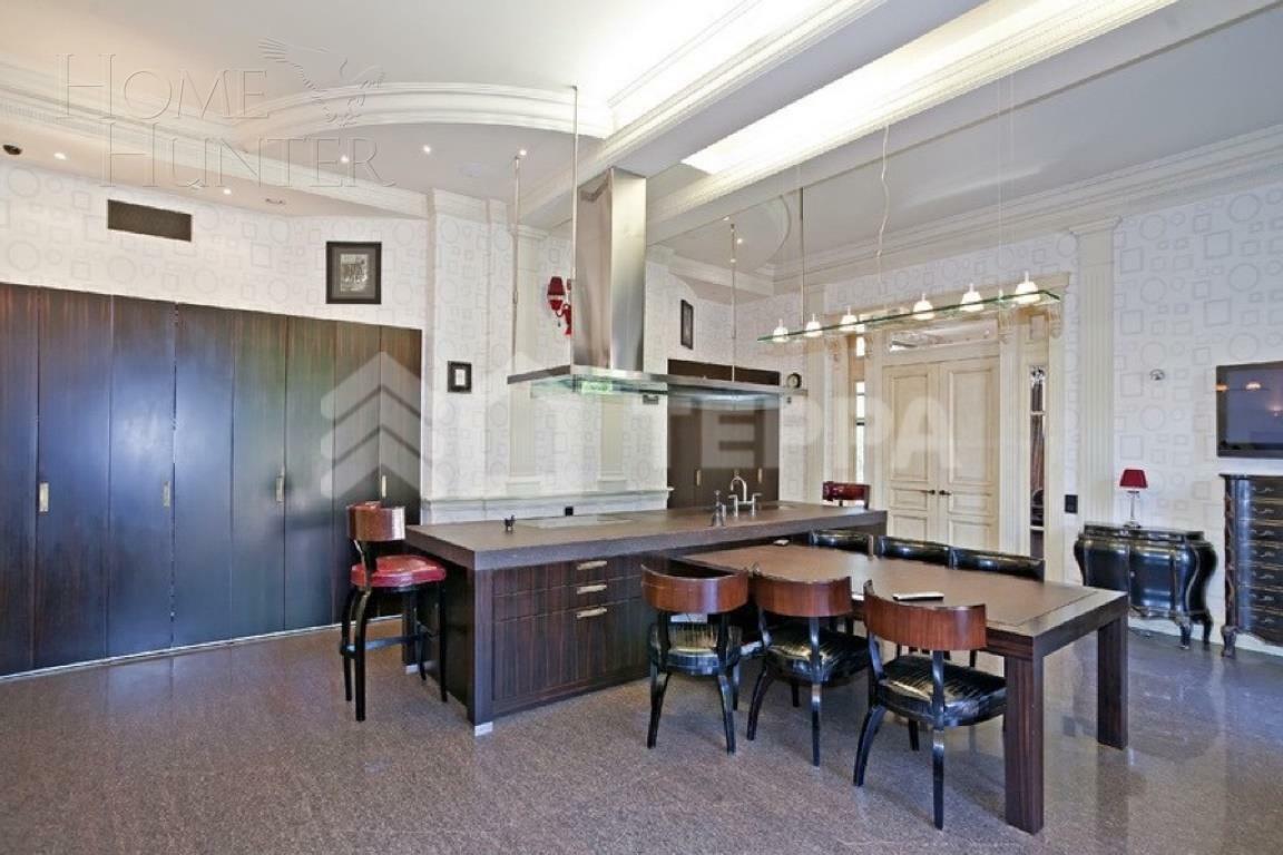 2-этажный коттедж 1 360 м² с отделкой