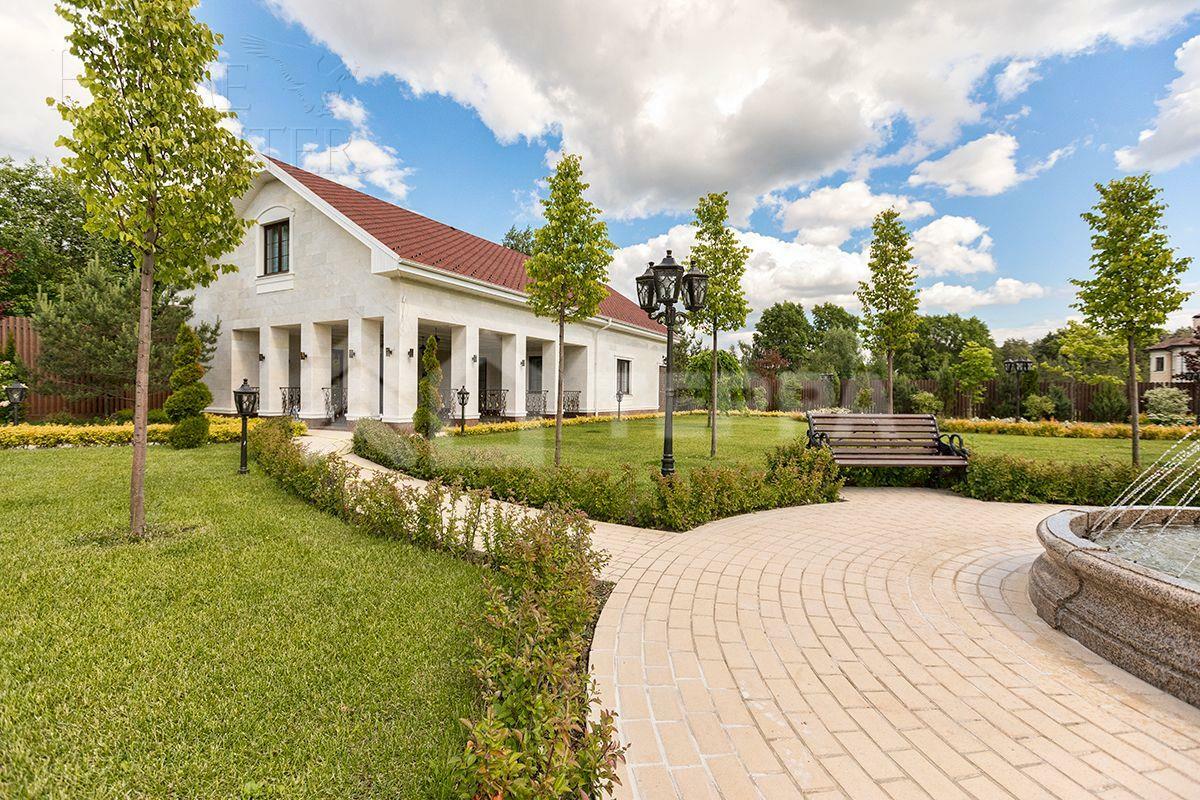 2-этажный коттедж 650 м² с отделкой