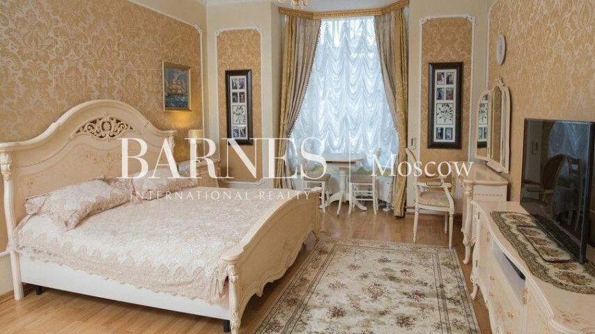 2-этажный коттедж 800 м² с отделкой