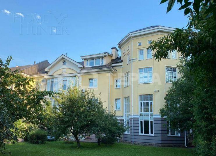 3-этажный таунхаус 265 м² с отделкой