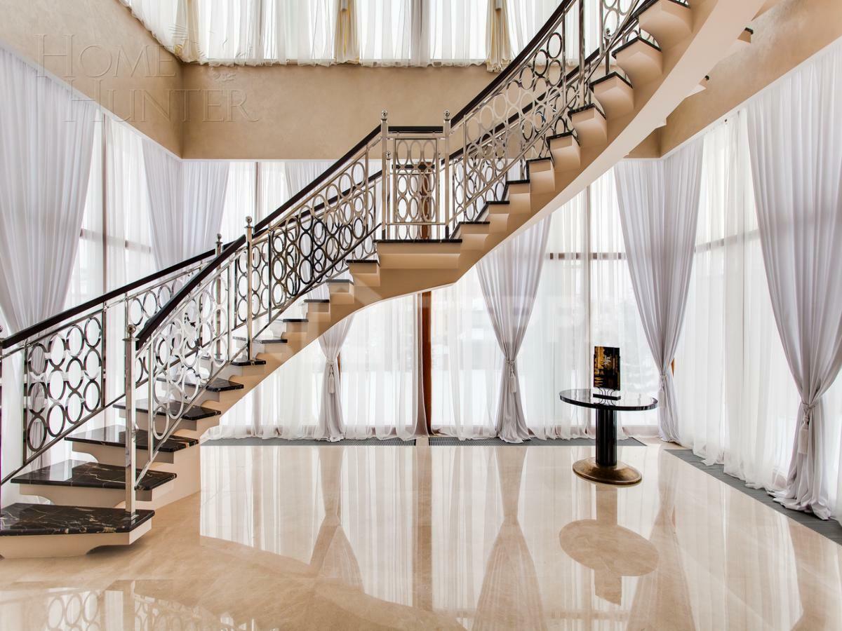 2-этажный коттедж 1 250 м² с отделкой