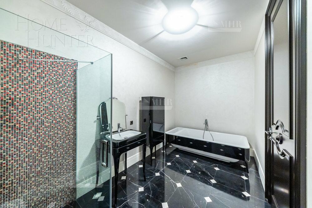 2-этажный коттедж 1 372 м² с отделкой