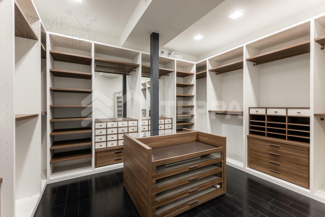 2-этажный коттедж 580 м² с отделкой