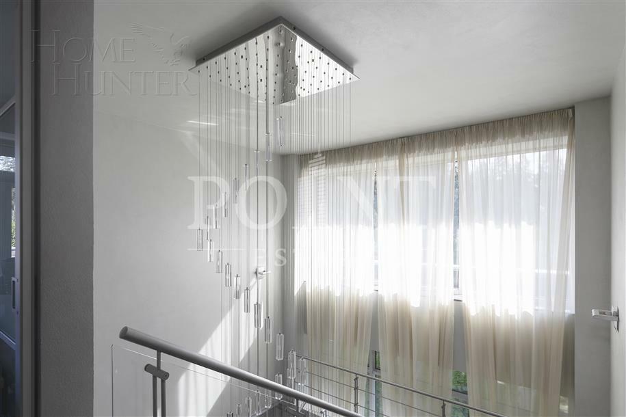 2-этажный коттедж 1 230 м² с отделкой