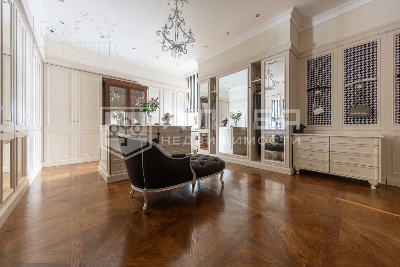 2-этажный коттедж 2 000 м² с отделкой