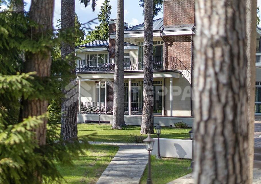 2-этажный коттедж 1 214 м² с отделкой