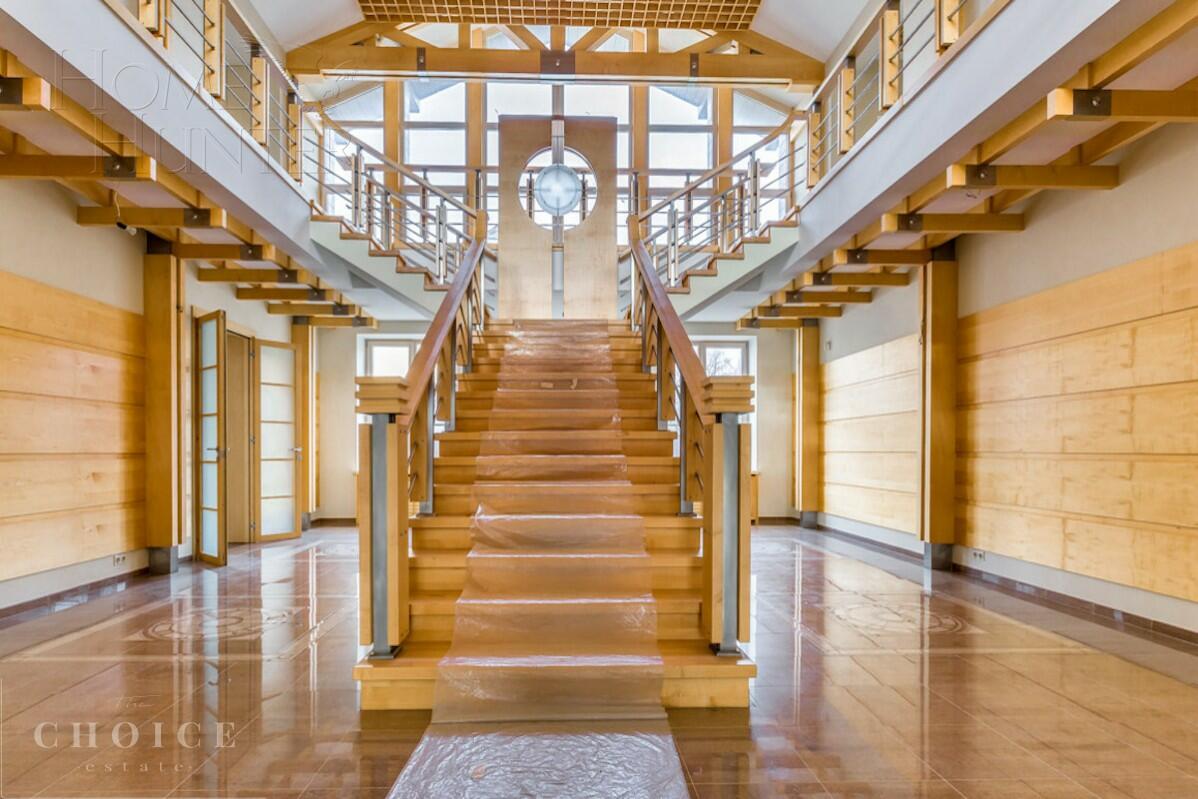 2-этажный коттедж 1 450 м² с отделкой