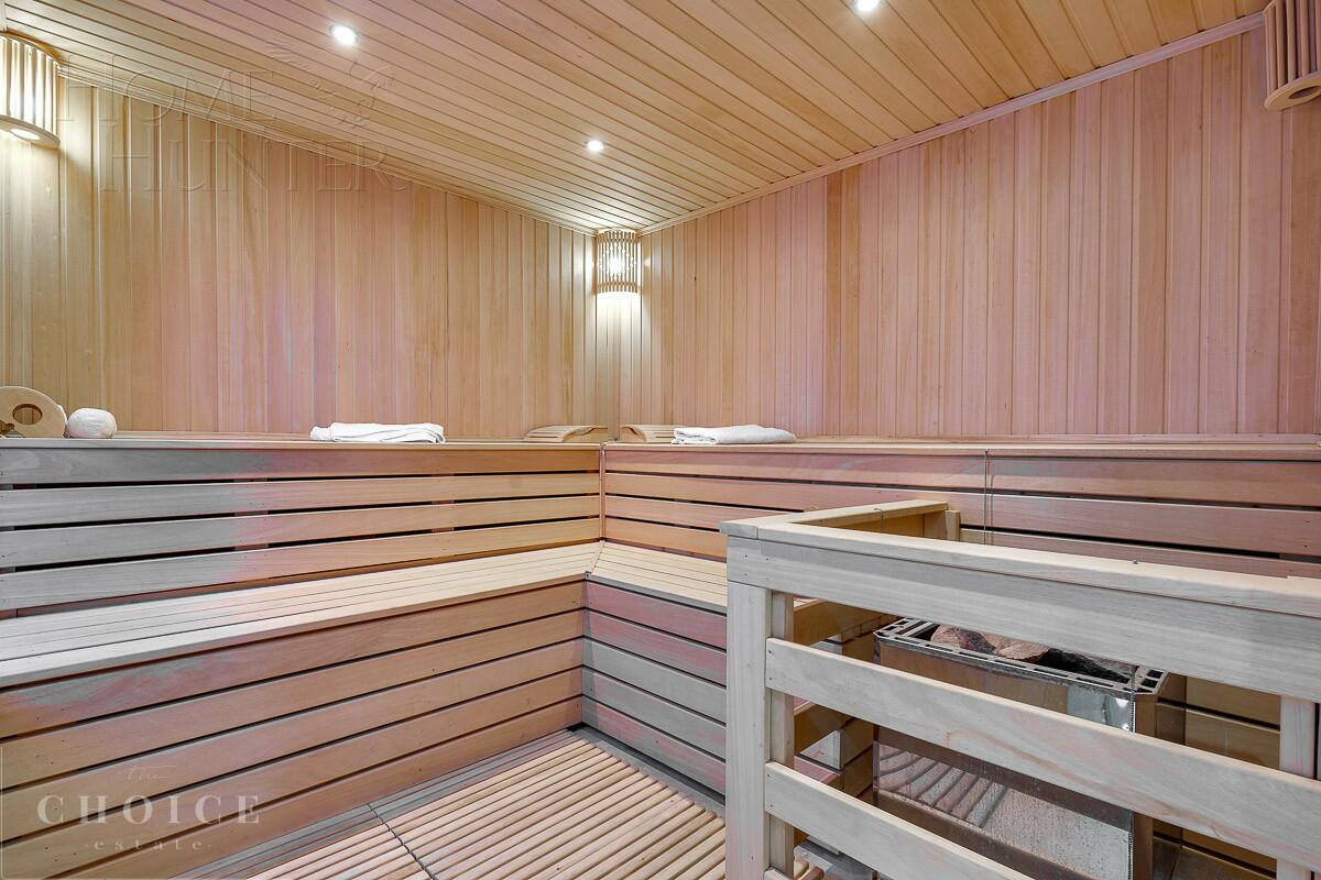 3-этажный таунхаус 400 м² с отделкой