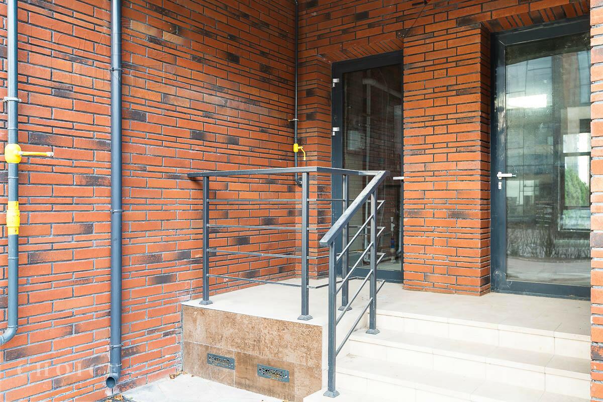 3-этажный таунхаус 244 м² без отделки