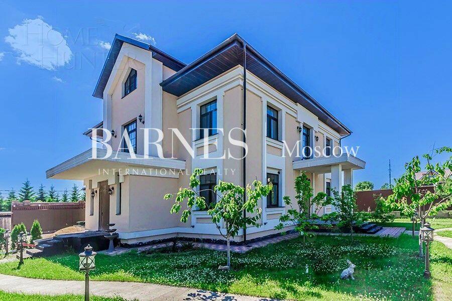 2-этажный коттедж 450 м² без отделки