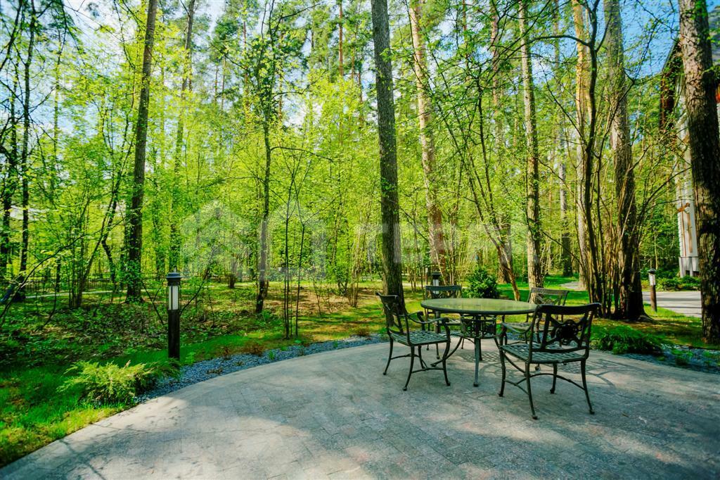 3-этажный коттедж 3 000 м² с отделкой