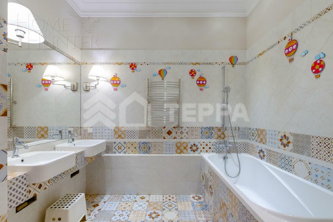 2-этажный таунхаус 345 м² с отделкой