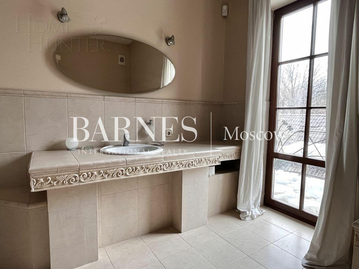 2-этажный коттедж 650 м² с отделкой