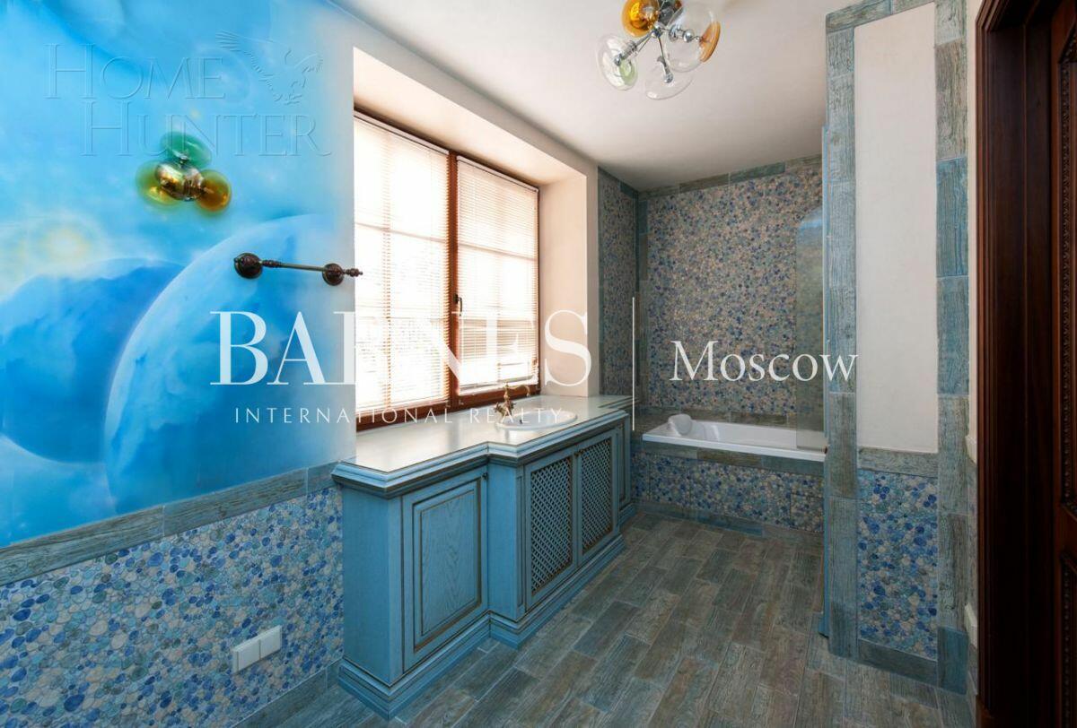 2-этажный коттедж 1 400 м² с отделкой